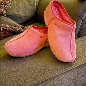 UGG Women's Cottage Clogs